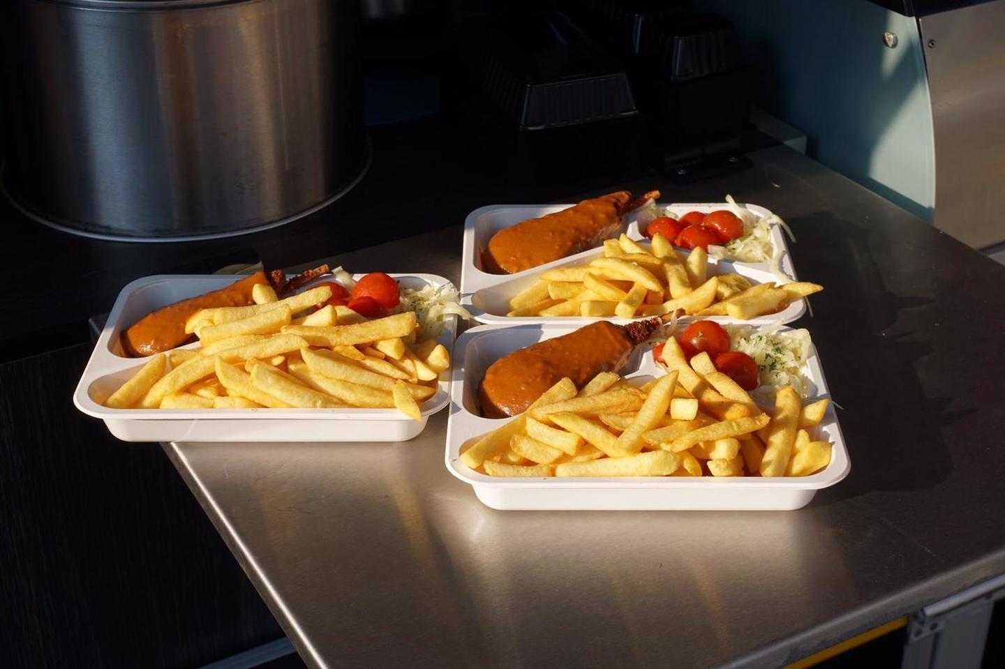 frietfestijn snackwagen huren | Frietkot huren | Foodtruck Tilburg