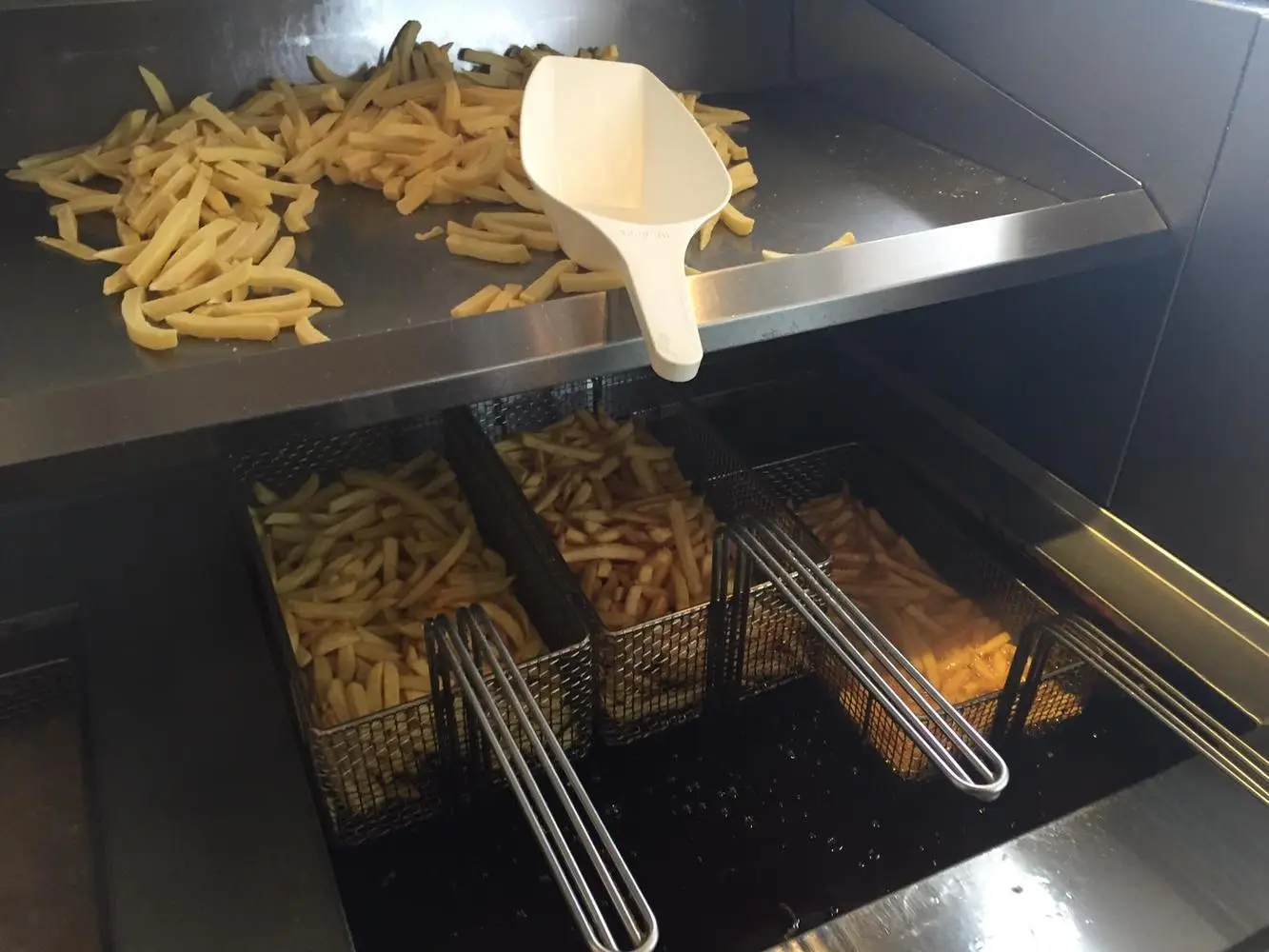 Lekkere friet, verzorgd door een frietwagen aan huis?