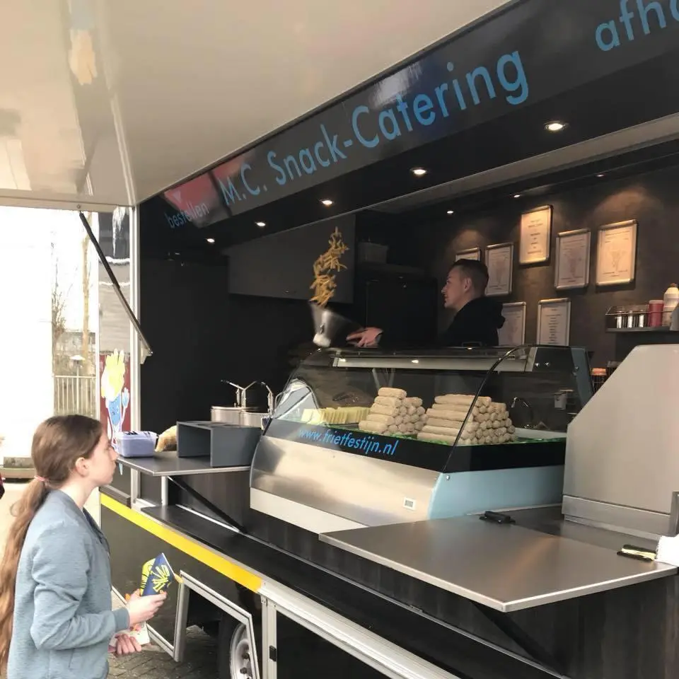 Frietfestijn - Frietwagen huren | Mobiele Frietkraam huren op locatie